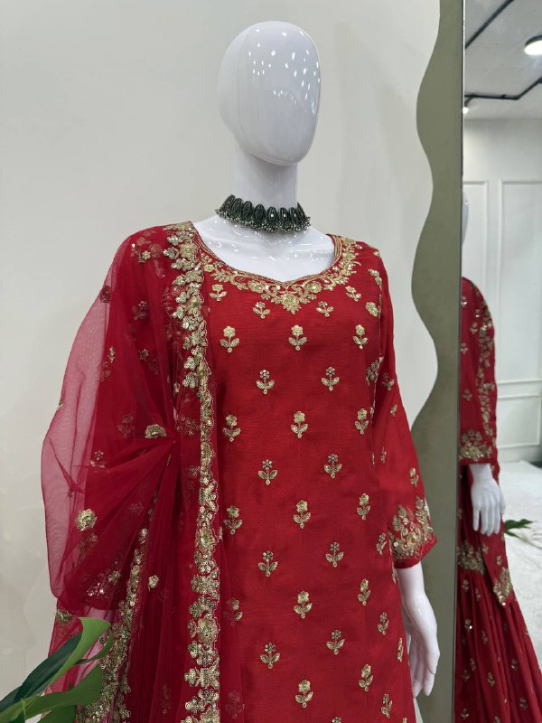 Bridal Red Heavy Embroidered Sharara Suit with Dupatta - Image 6